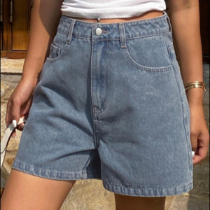 กางเกงขาสั้นยีนส์ใส่สบาย