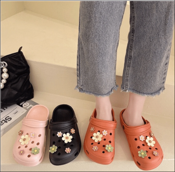 รองเท้าที่มีลายดอกไม้ - Image 2