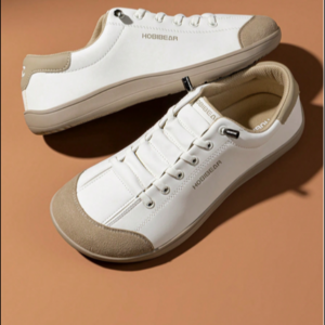 รองเท้าเท้าผู้ชาย